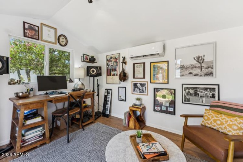 Studio with A/C & Heat