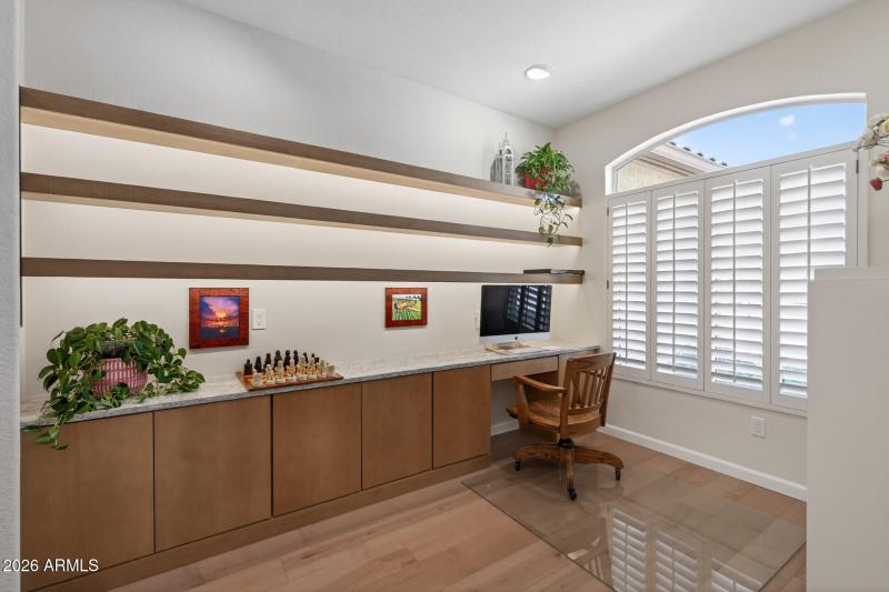 Enlcosed Office/Hobby room