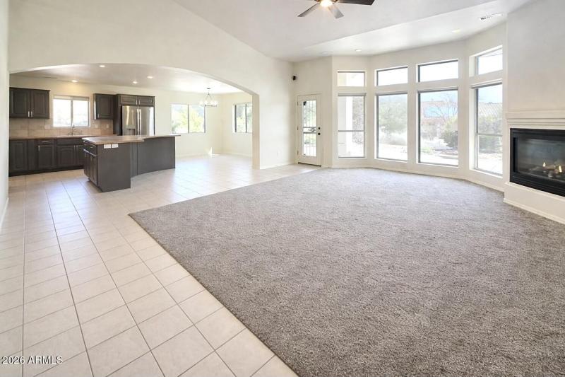 4B831A15-AE77-4E24-9990-60203249E3EE