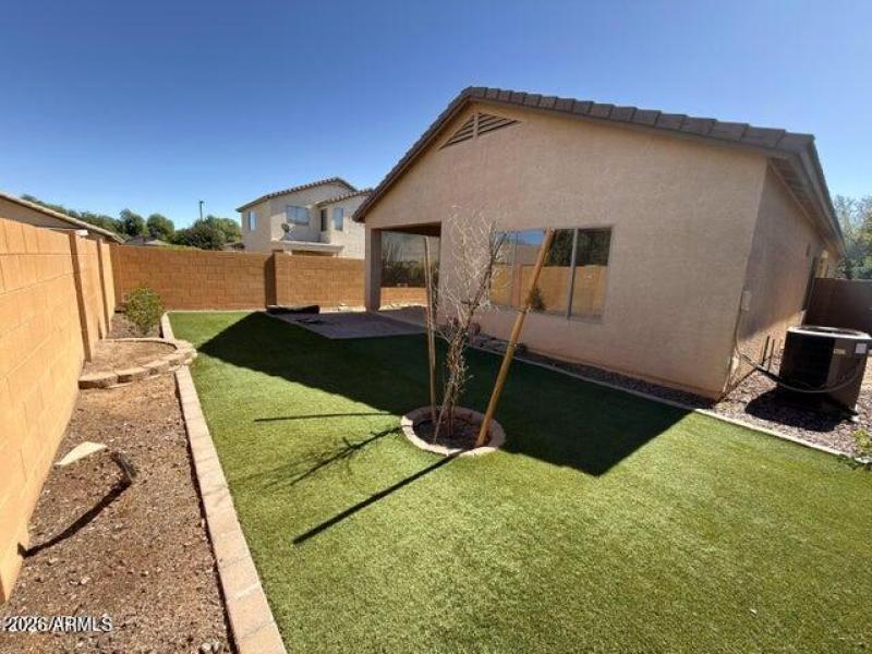 20251017232543747610000000-o