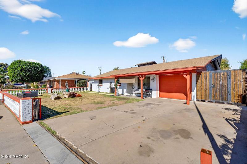 3-web-or-mls-01-W Flower St