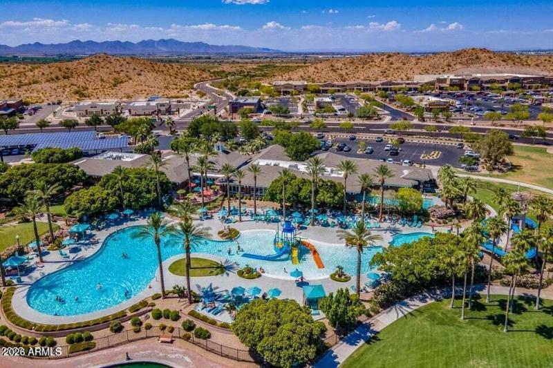 Strapointe near Safeway