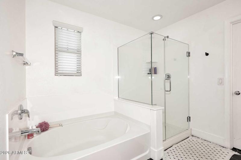 Primary Bath-Garden Tub