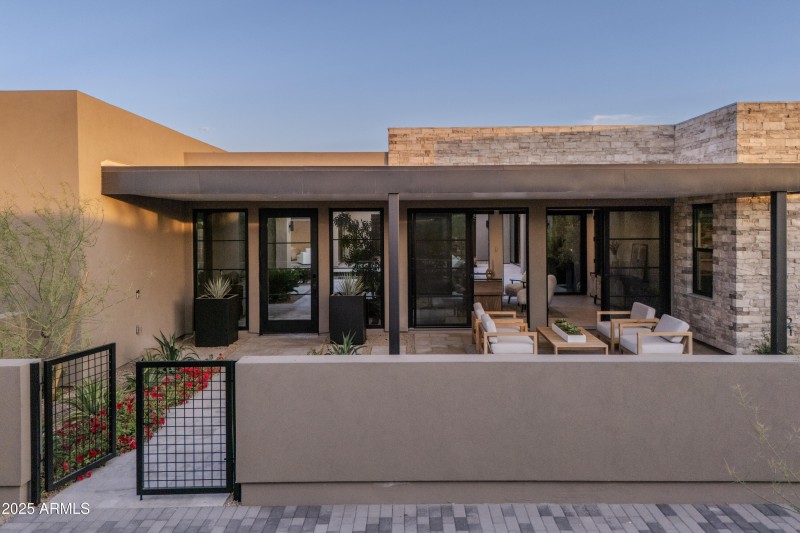 65-DJI_20250530191344_0447_D