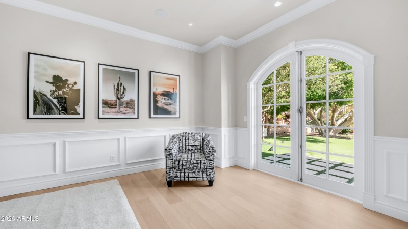 Speakeasy Custom Entry To Outside