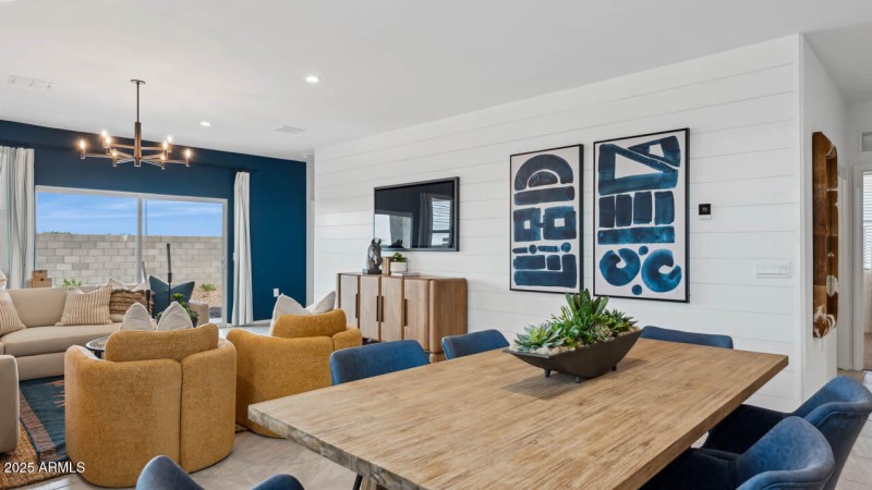 Photo is of model. Packages may vary.