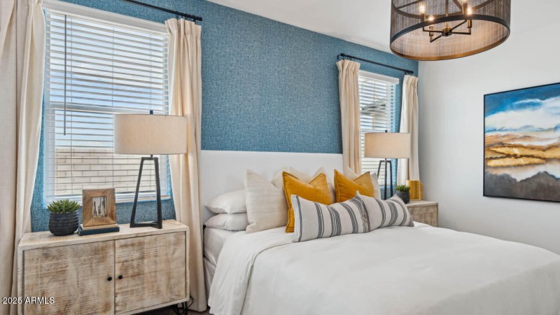 Photo is of model. Packages may vary.