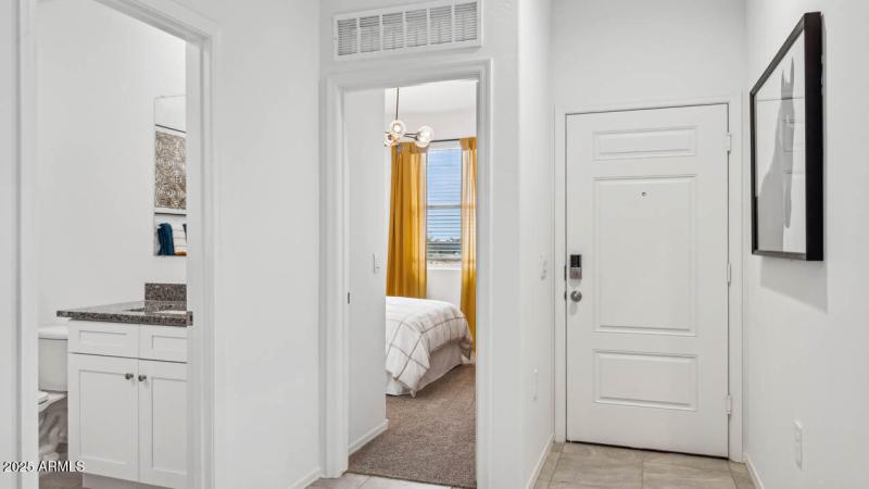 Photo is of model. Packages may vary.