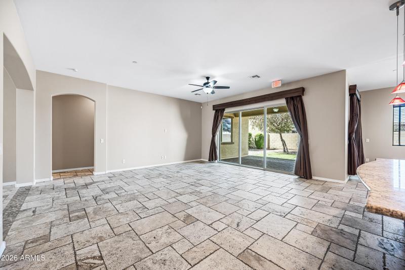 10-2396N156D-ocupix-