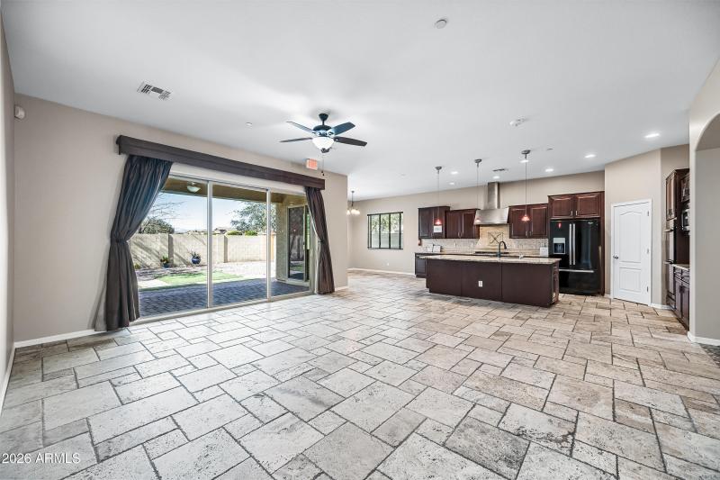 12-2396N156D-ocupix-