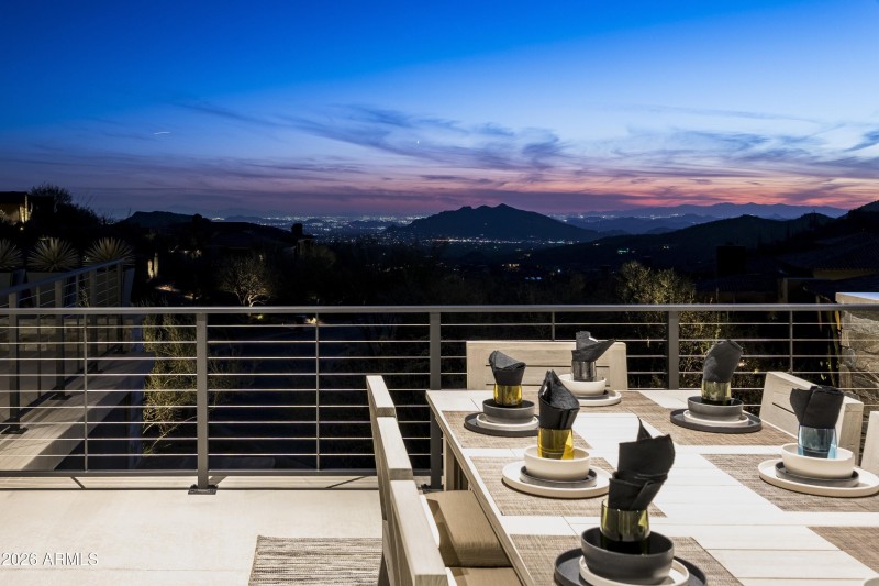 Alfresco Dining Views