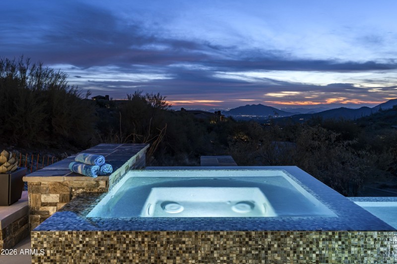 Sparkling Waterfall Spa