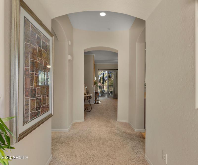 16-web-or-mls-Foyer Entry