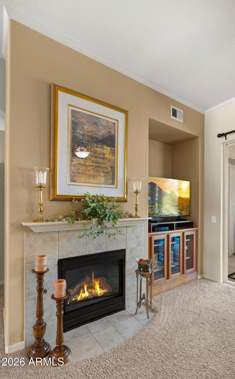 22-web-or-mls-Living Space1