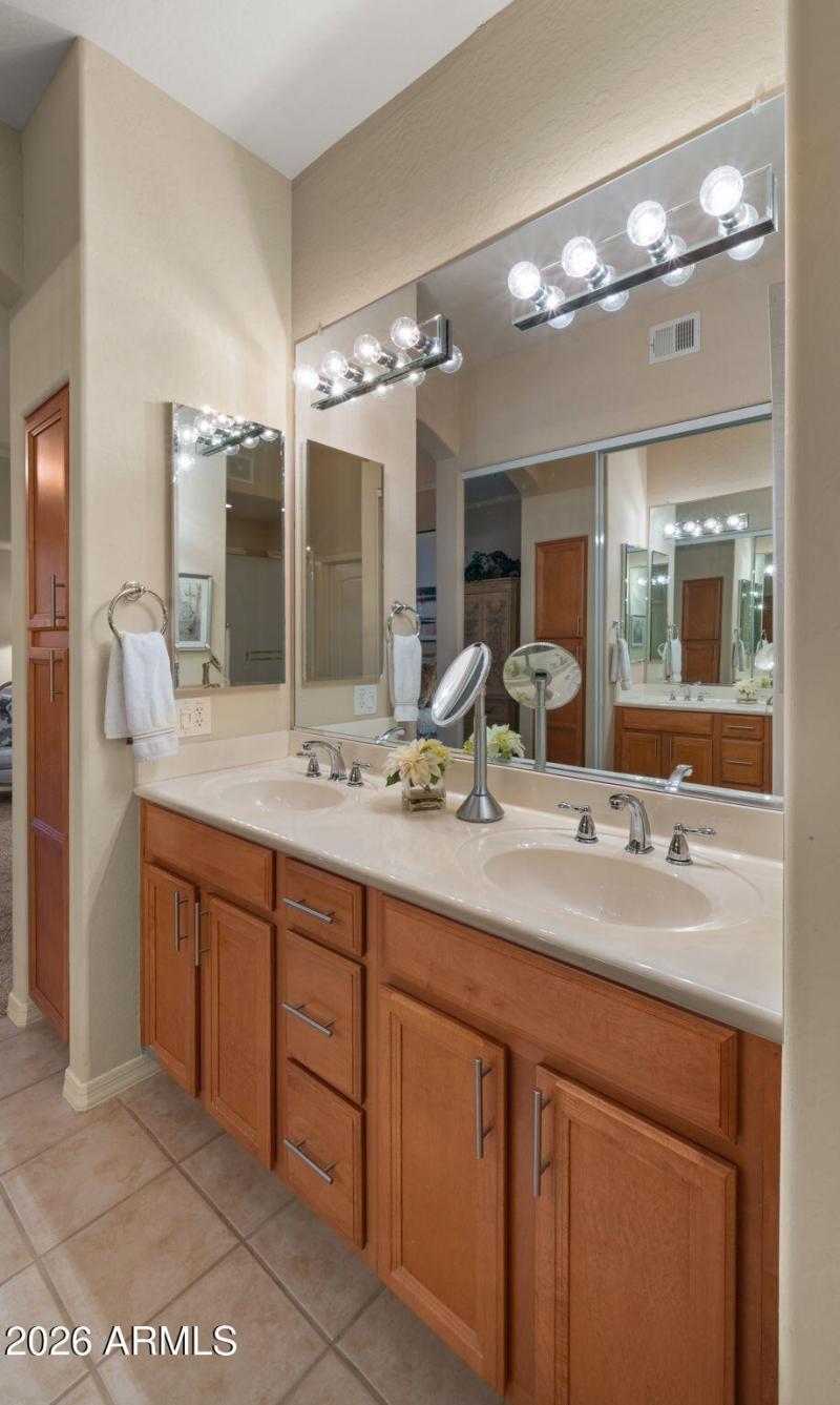 31-web-or-mls-Primary Bedroom7