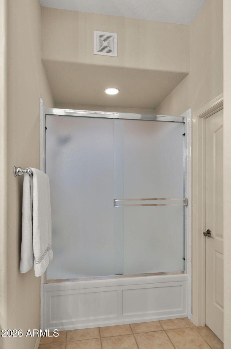 32-web-or-mls-Primary Bedroom5