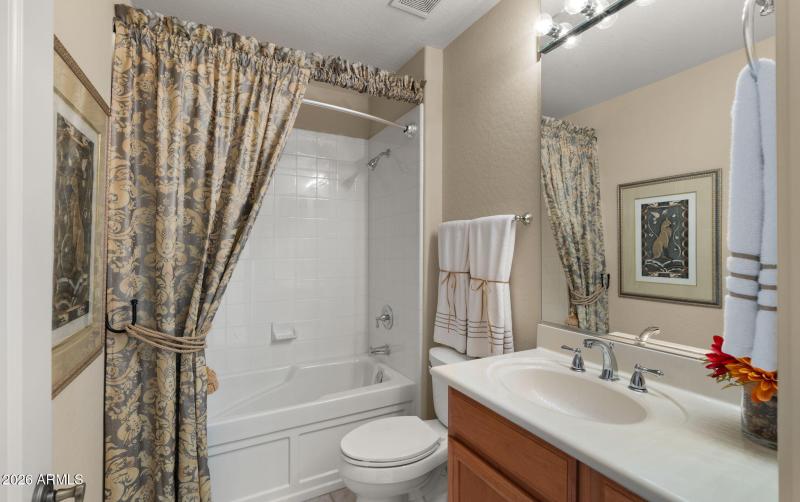 38-web-or-mls-Full Bathroom