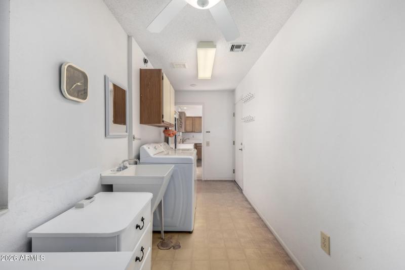 22 Laundry Room