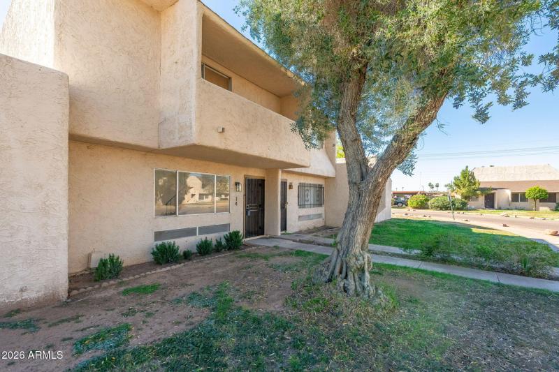 950 S Valencia Unit 14 - 03