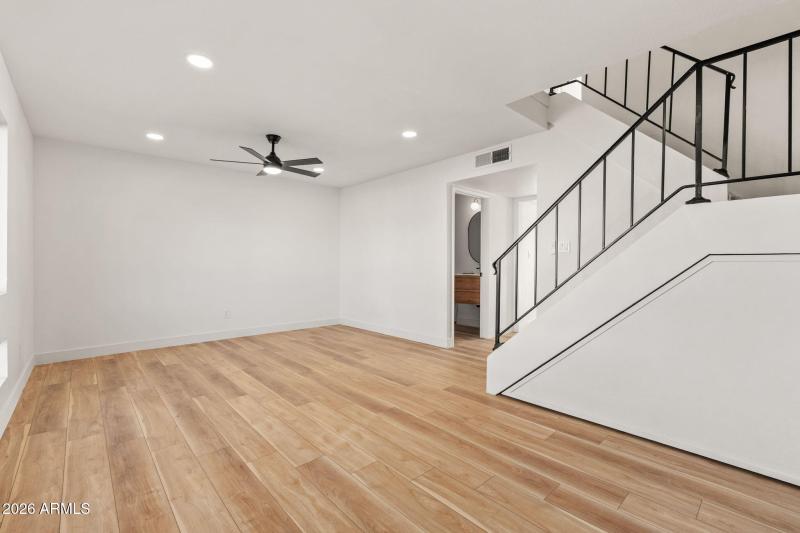 950 S Valencia Unit 14 - 04