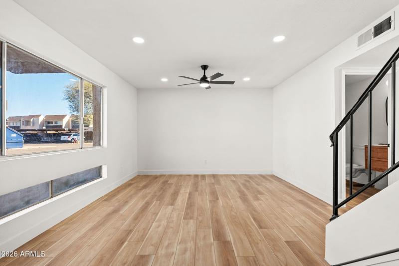 950 S Valencia Unit 14 - 05