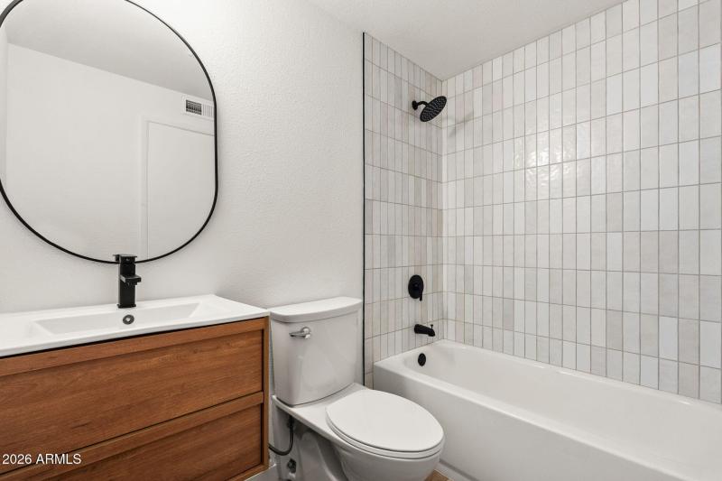 950 S Valencia Unit 14 - 21