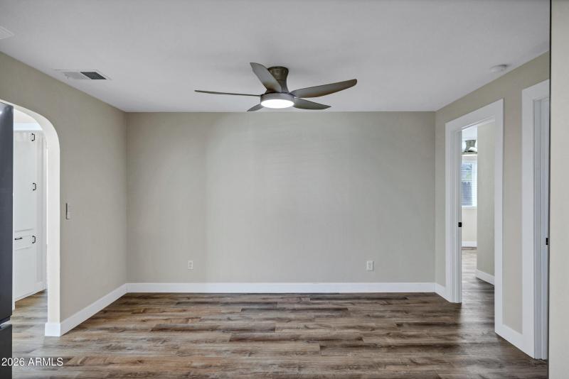 554 W Lincoln Ave-11