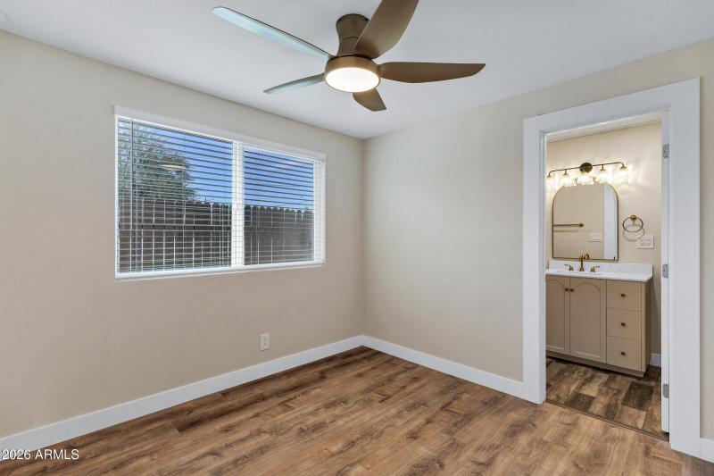 554 W Lincoln Ave-20