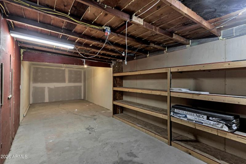 554 W Lincoln Ave-31