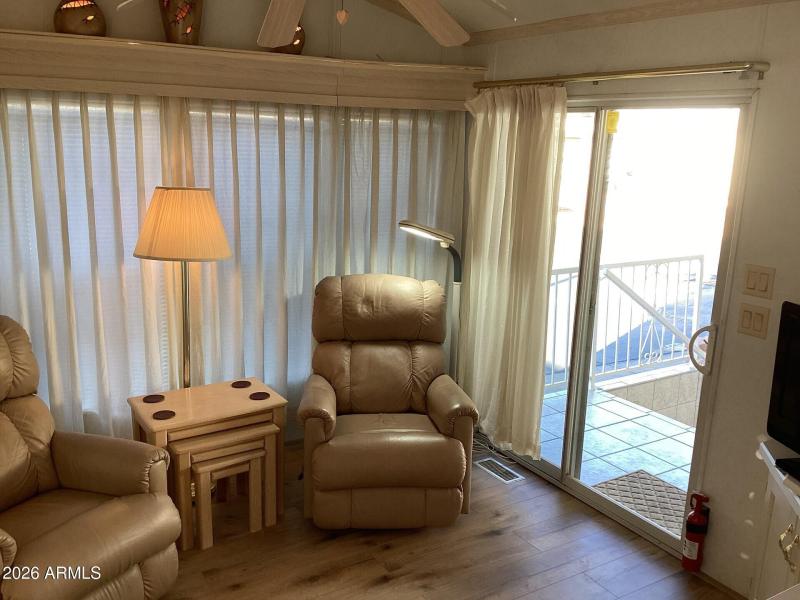 37b78095-7db8-4184-a867-06eb0ccf4eff