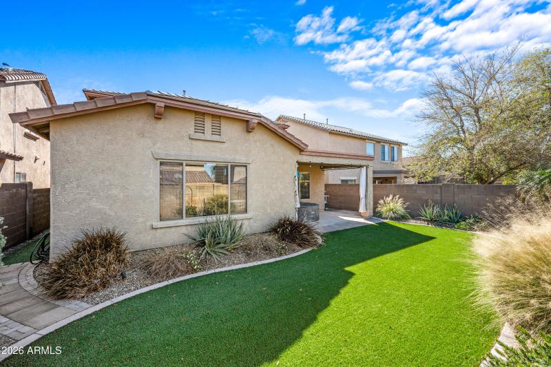 Lock and leave landscape