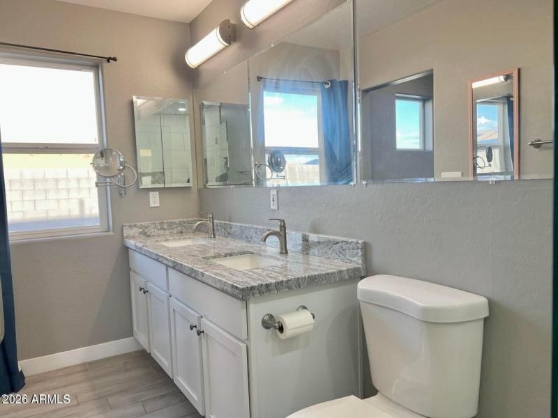 20250914055533963675000000-o