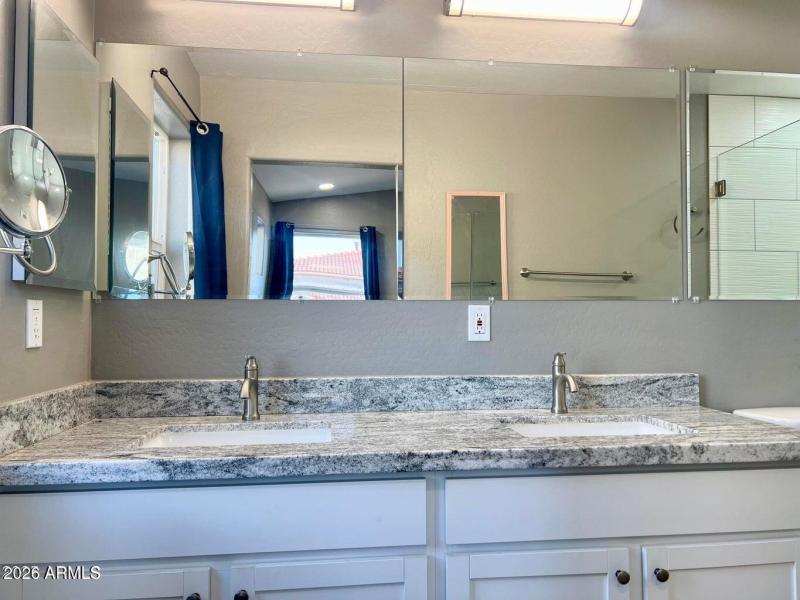 20250914055723352920000000-o