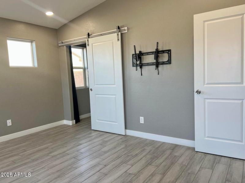 20250914055848505615000000-o