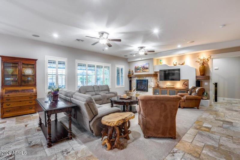 20251221160454080107000000-o