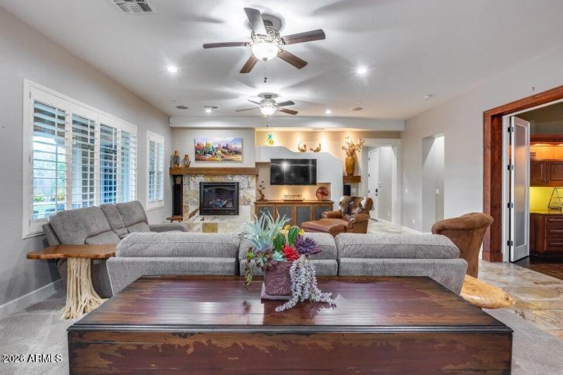 20251221160454128991000000-o