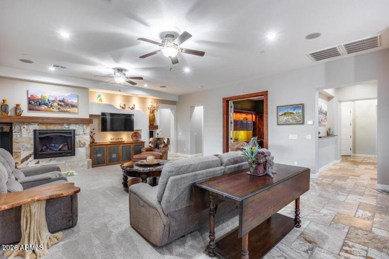 20251221160454179805000000-o