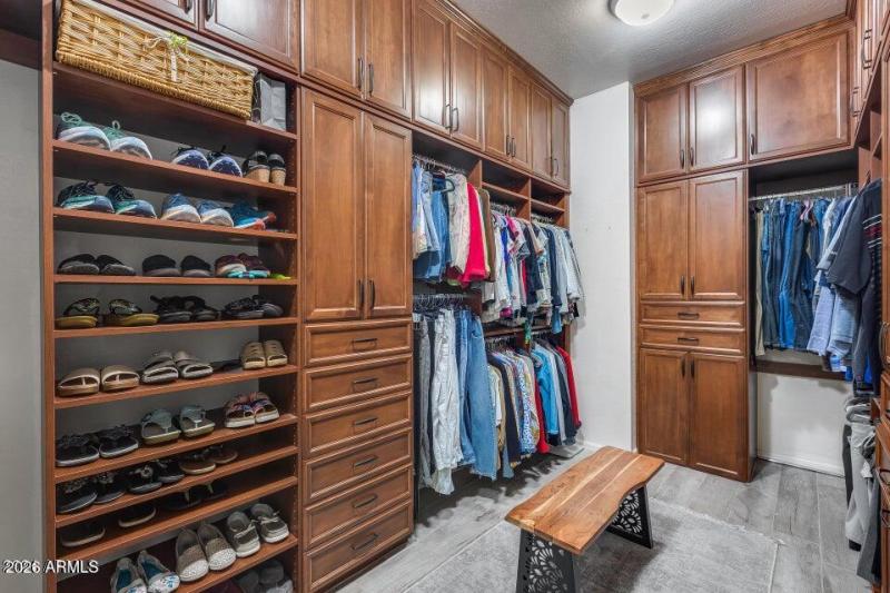 20251221160455232980000000-o