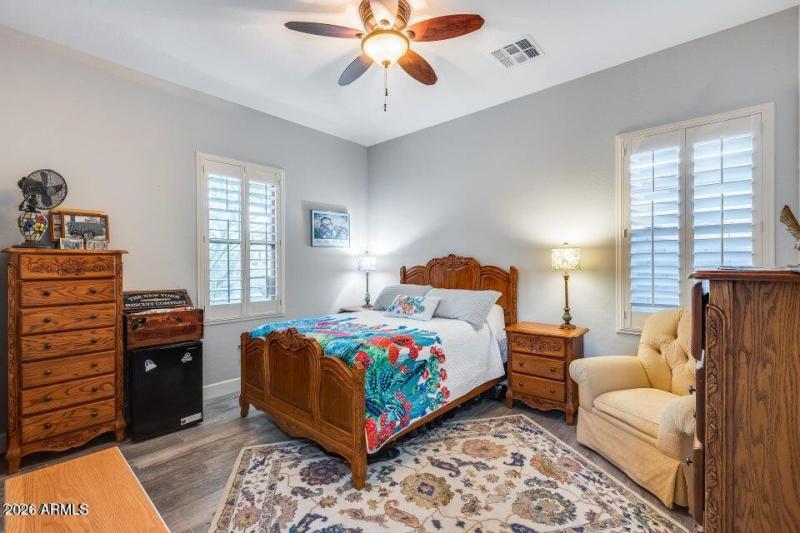 20251221160455852558000000-o