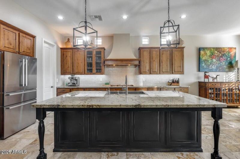 20251221160543411034000000-o