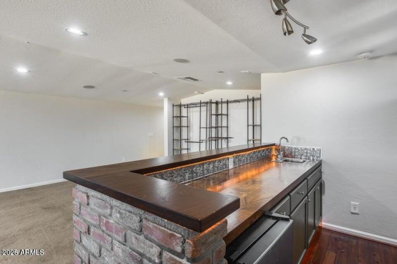 20251221160552857436000000-o