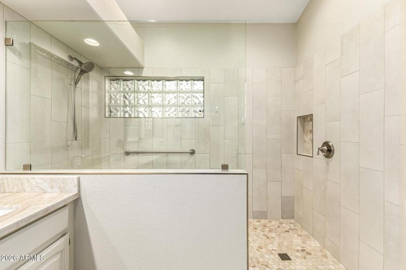 Spa style super shower