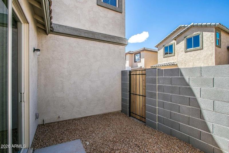 20200410131727000477000000-o