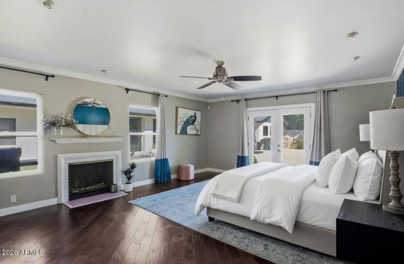 Masterbedroom staged1