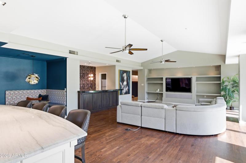 2939 n manor dr w-15