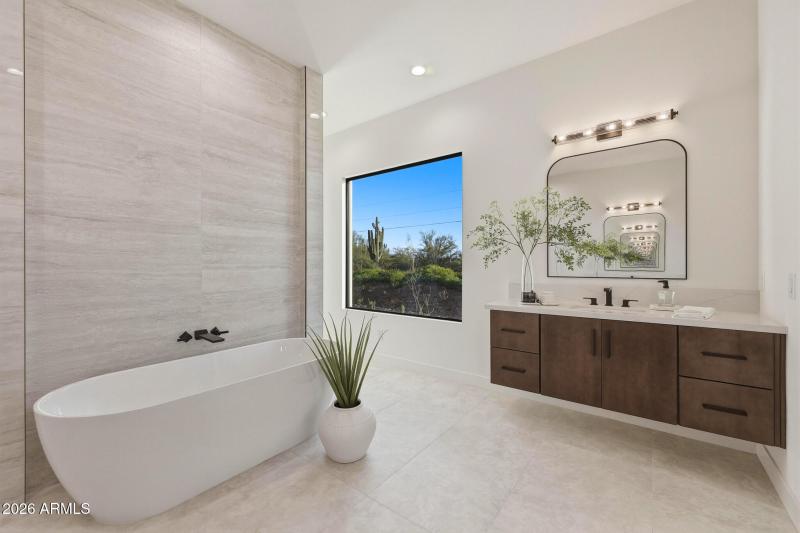 B (18) Model Owner's Bath