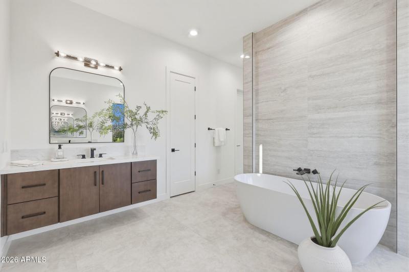 B (19) Model Owner's Bath