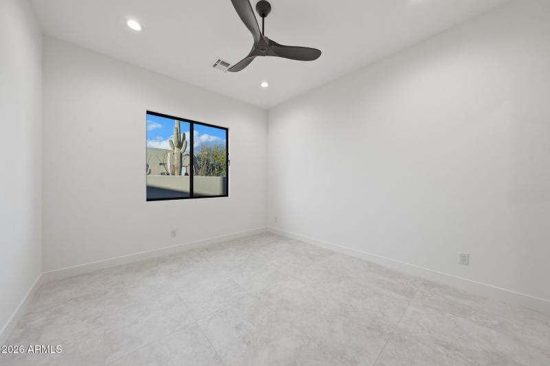 B (42) Model Bedroom 3