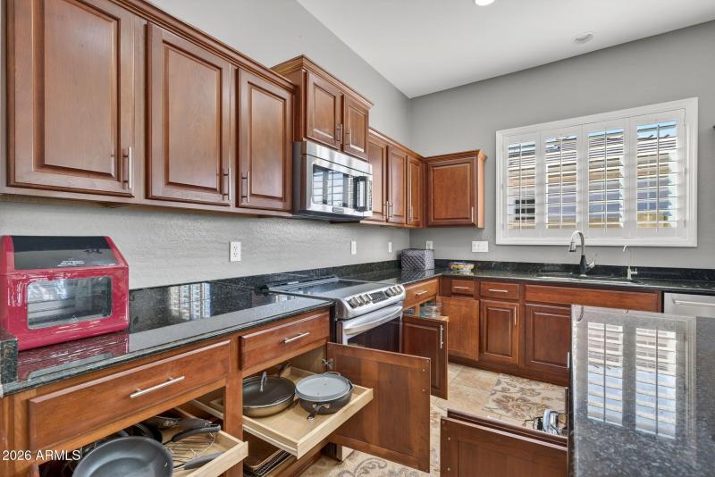 19-web-or-mls-2336 W River Rock Ct - 44