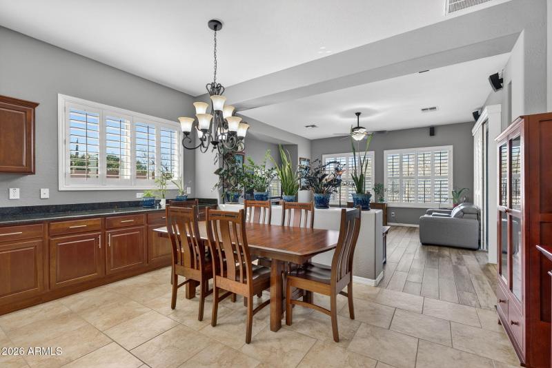 22-web-or-mls-2336 W River Rock Ct - 51